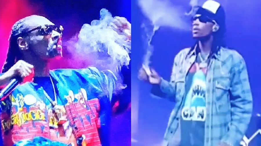 Duas fotos, uma de Snoop Dogg e outra de Wiz Khalifa, ambos fumando baseados e expelindo fumaça, durante os shows que fizeram no evento. Créditos: reprodução / Triller.