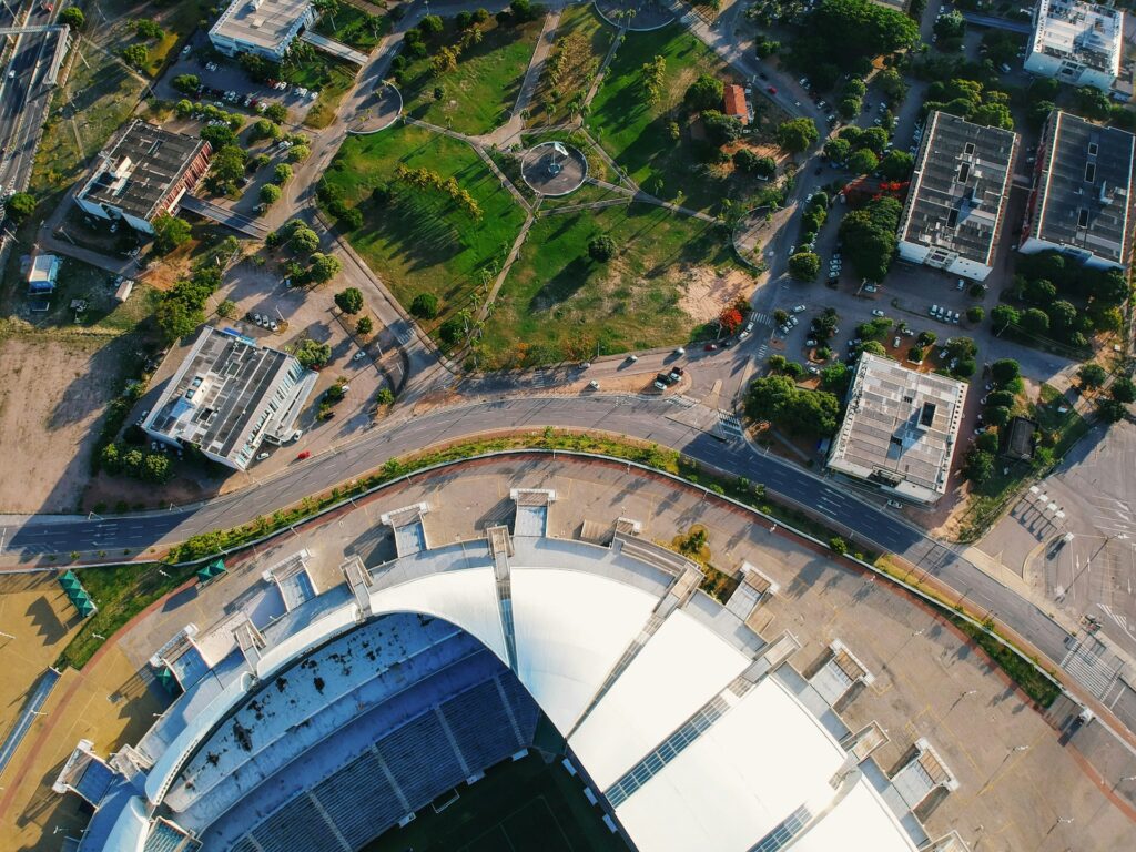 Fotografia mostra vista aérea da Arena das Dunas, em Natal (RN) Foto: Pedro Menezes | Unsplash.